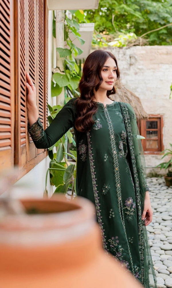 Batik - 3PC Heavy Embroidered Lawn Suit - GKA2224