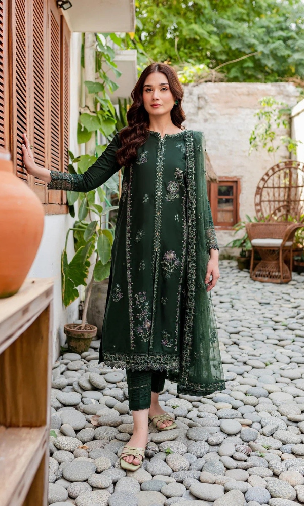 Batik - 3PC Heavy Embroidered Lawn Suit - GKA2224