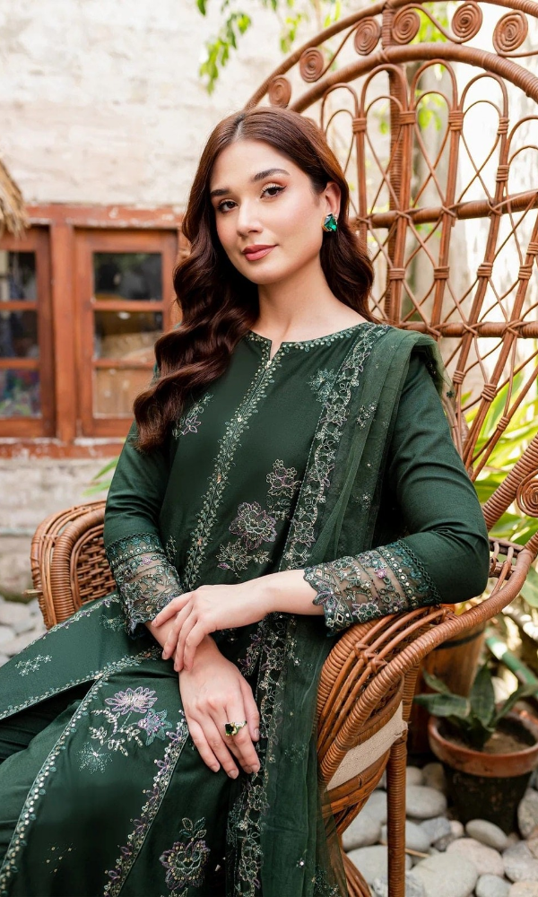 Batik - 3PC Heavy Embroidered Lawn Suit - GKA2224