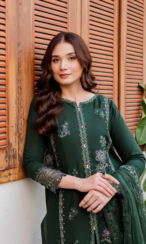 Batik - 3PC Heavy Embroidered Lawn Suit - GKA2224