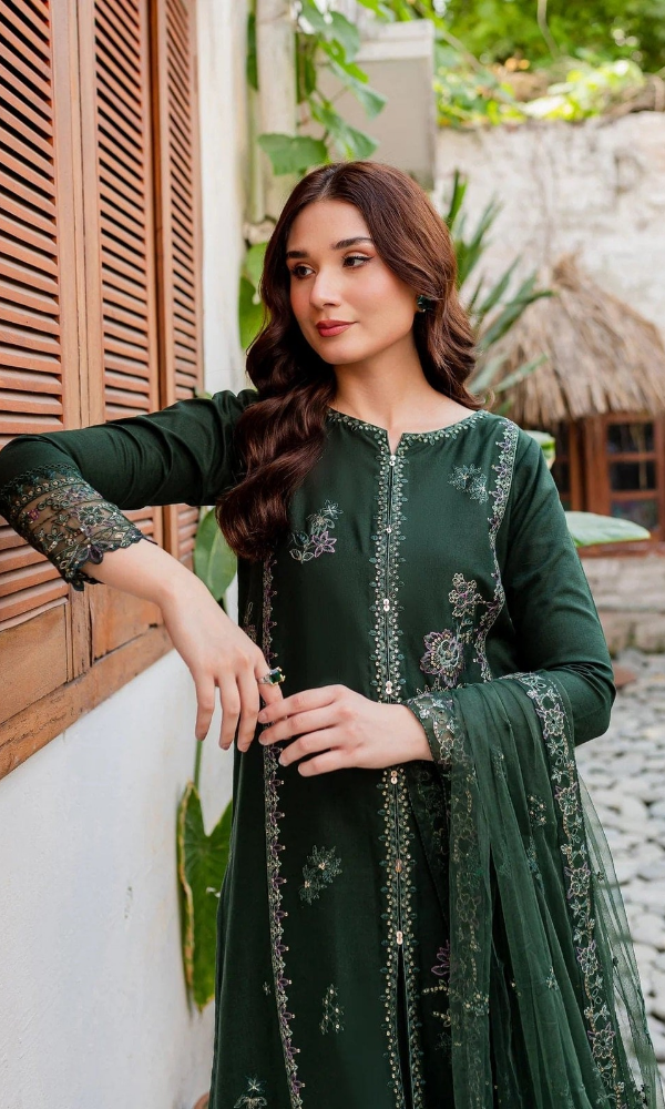 Batik - 3PC Heavy Embroidered Lawn Suit - GKA2224