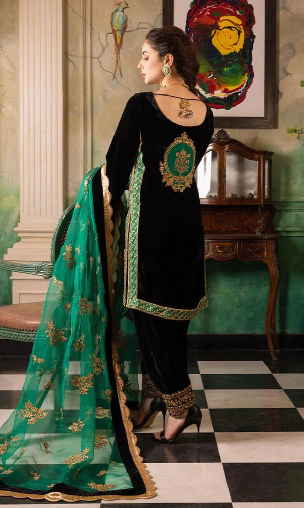 Zainab Chottani - 3PC (Unstitched) Velvet Embroidered Suit - GMB 221