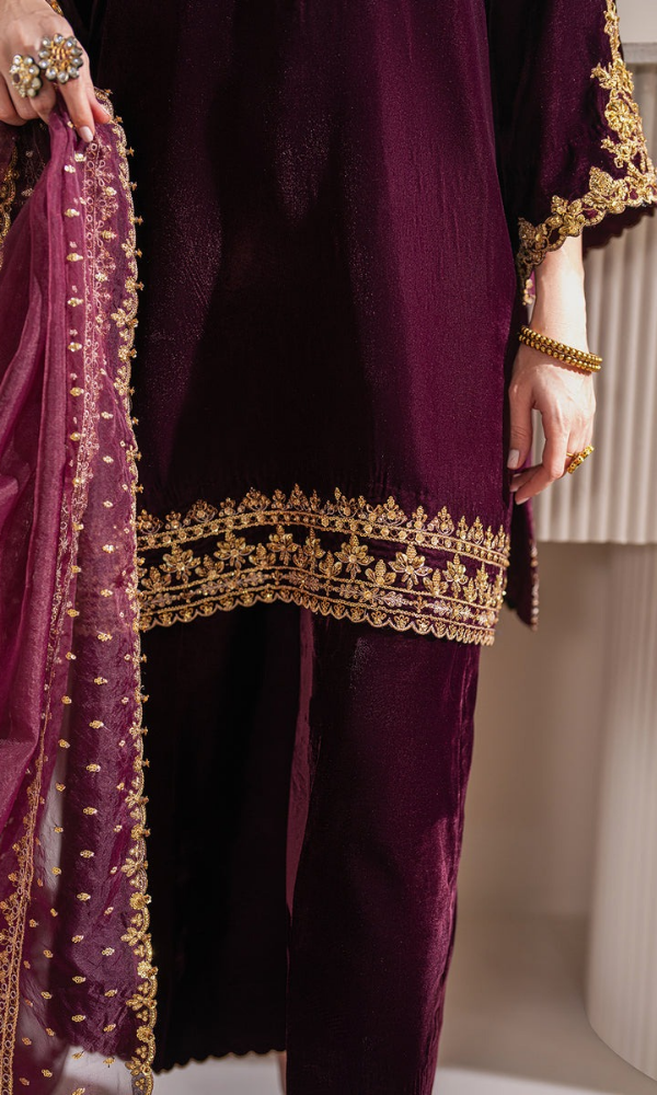 Baroque - 3PC (Unstitched) Velvet Embroidered Suit -