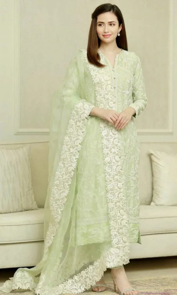 Bareeze-3PC Lawn Embroidered Shirt with Organza Embroidered Dupatta - GKA02
