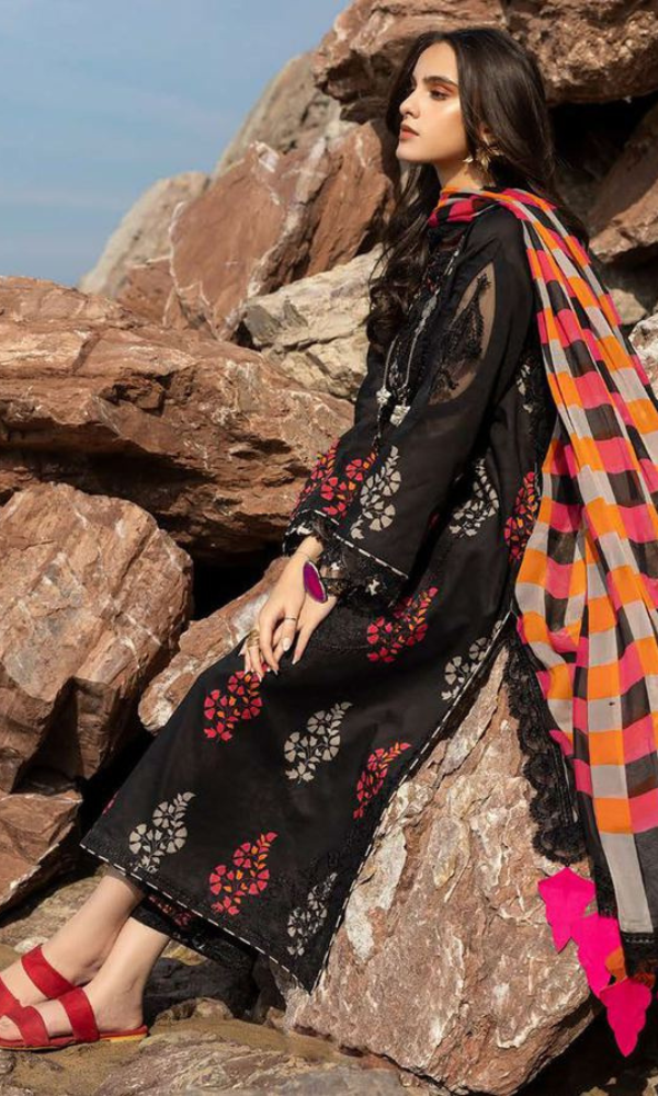 Baroque 3PC (Unstitched) - Digital Printed Premium Karandi Suit - CG2499