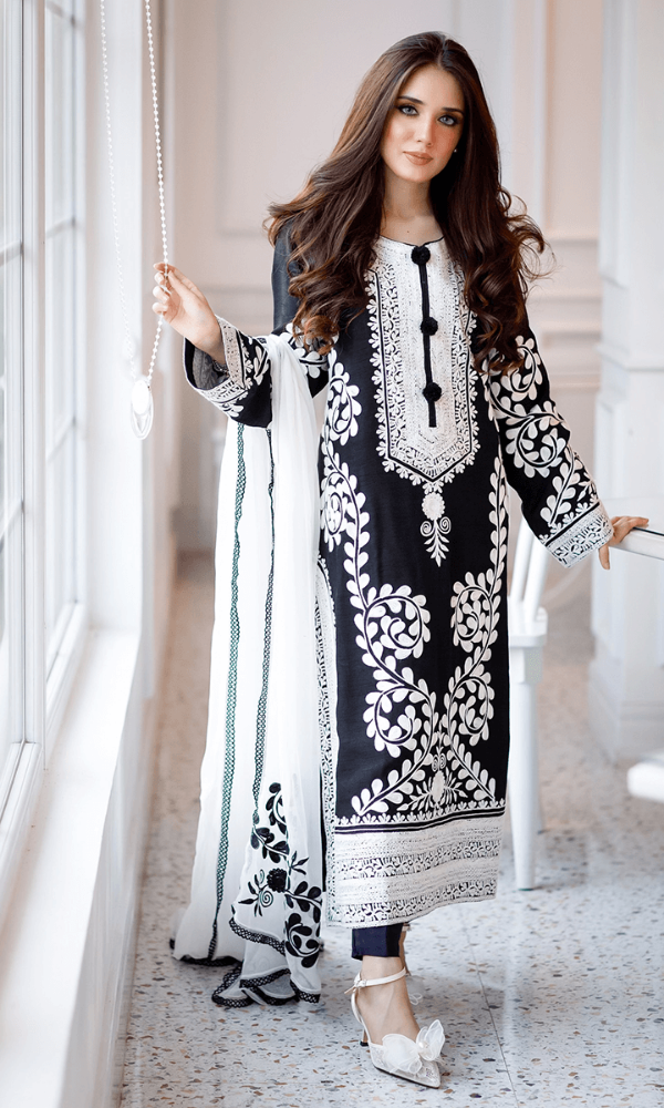 Zarkasha - 3PC Embroidered Lawn Suit - ZK3232