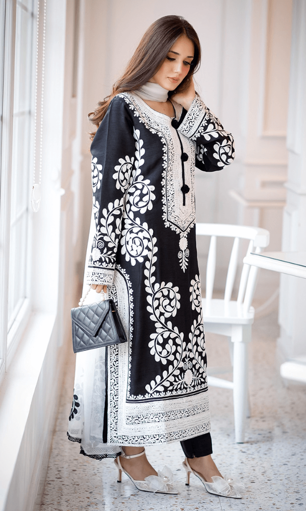 Zarkasha - 3PC Embroidered Lawn Suit - ZK3232