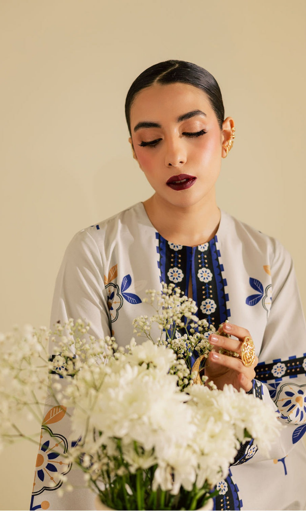 Vanya - 2PC (Unstitched) Printed Shamoz Silk Suit - VN075