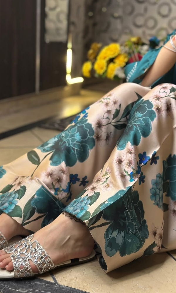 Sui Dhagha - 2PC (Unstitched) Printed Shamoz Silk Suit - SD013