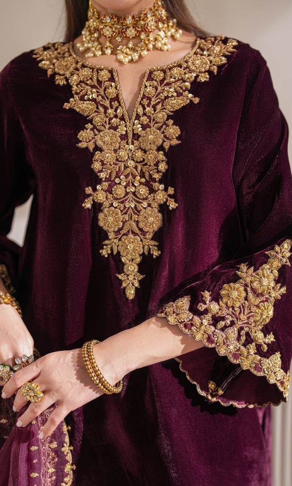 Baroque - 3PC (Unstitched) Velvet Embroidered Suit -