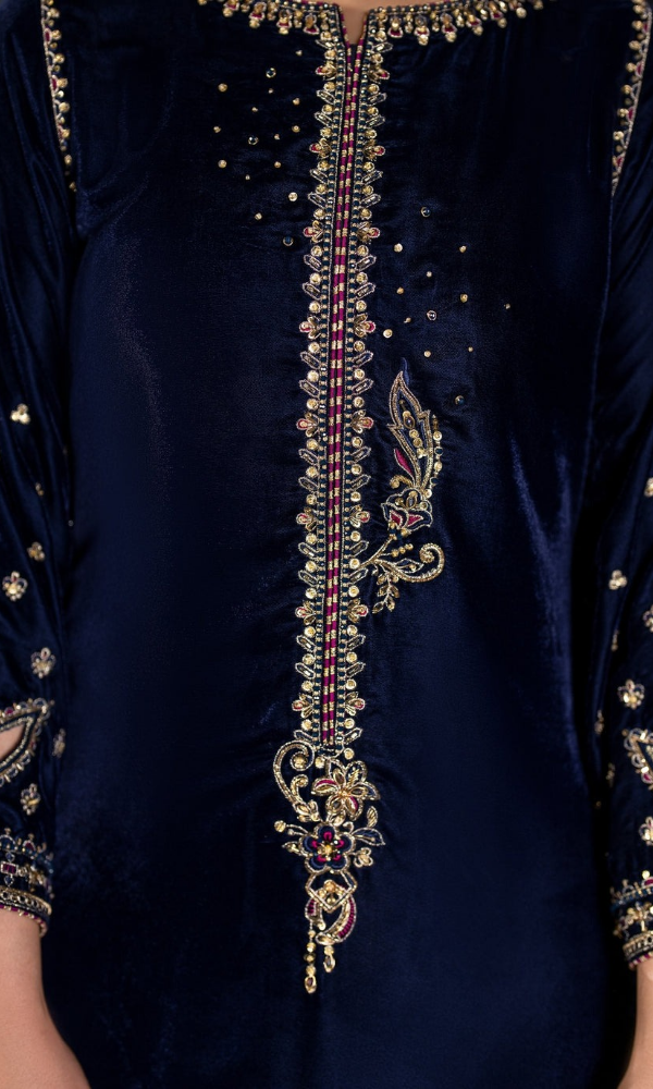 Naqshi - 3PC (Unstitched) 9000 Micro Velvet Embroidered Suit - NQ072