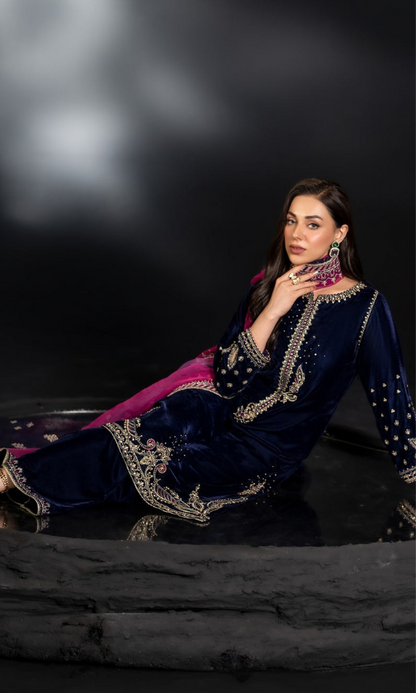 Naqshi - 3PC (Unstitched) 9000 Micro Velvet Embroidered Suit - NQ072