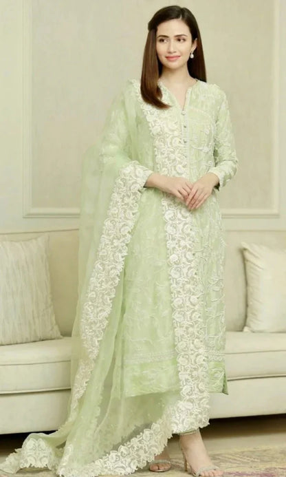 Bareeze-3PC Lawn Embroidered Shirt with Organza Embroidered Dupatta - GKA02