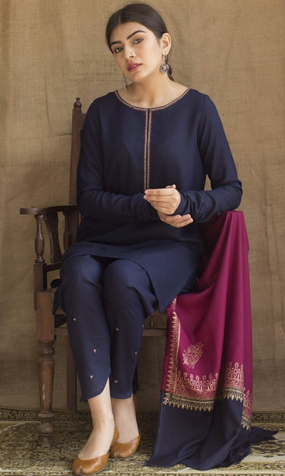 Dyot 3PC (Unstitched) Heavy Embroidered Dhanak Suit ( Print Dhanak Shawl )